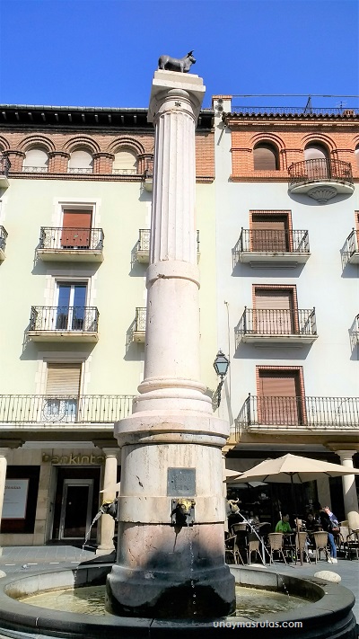 El torico Plaza Carlos Castel Teruel 