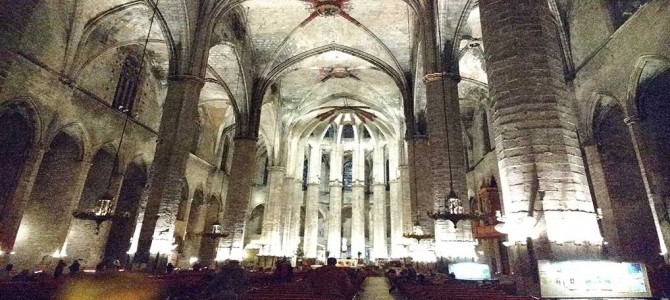Barcelona Barrio El Born y la Basílica Santa María del Mar Barcelona Barrio El Born y la Basílica Santa María del Mar