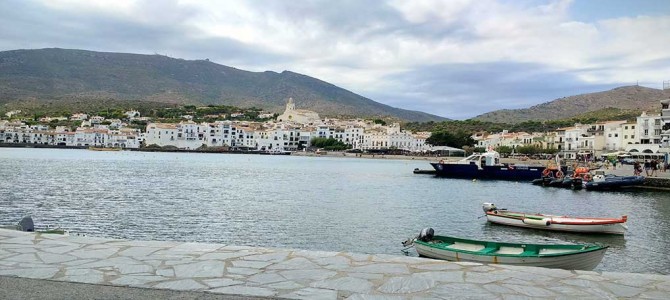 Cadaqués Turismo por Girona Una de las ciudades más populares de la Costa Brava ¿nos acompañas? Cadaqués Turismo por Girona Una de las ciudades más populares de la Costa Brava ¿nos acompañas?