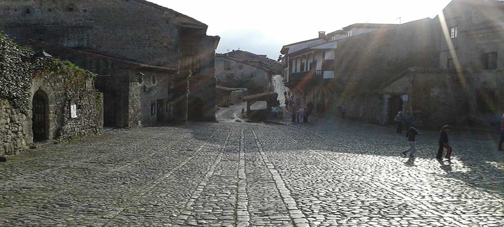 Santillana del Mar unaymasrutas