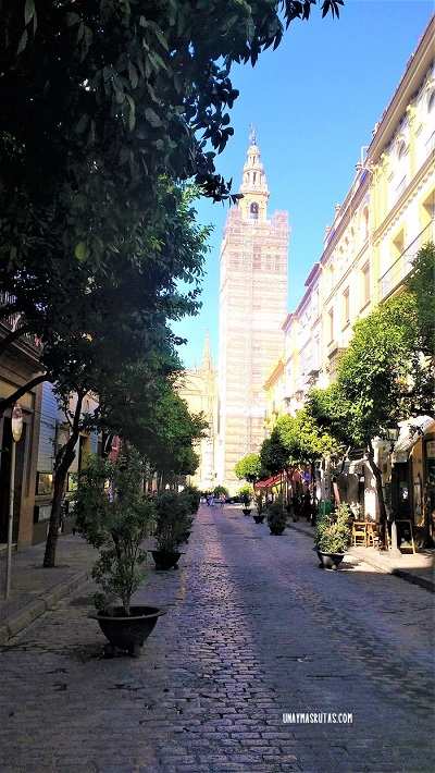 Calles de Sevilla unaymasrutas 